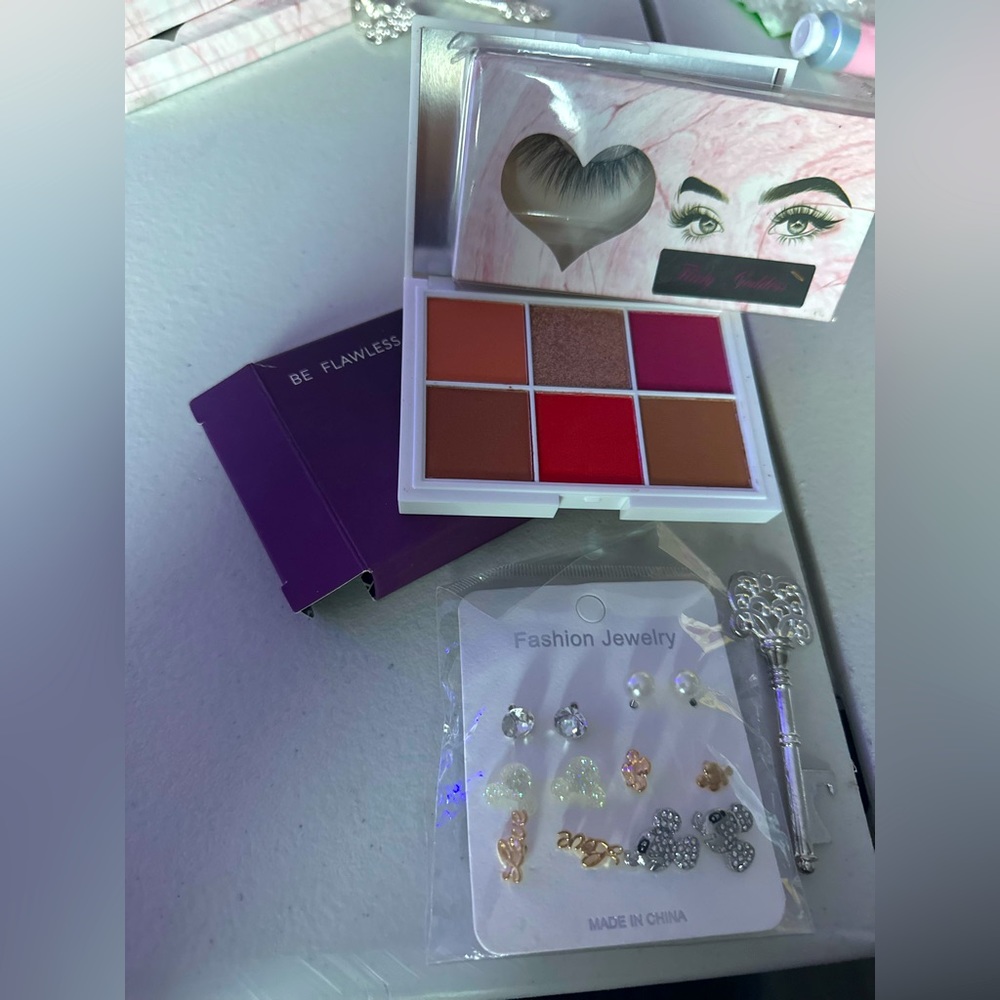 Makeup bundle